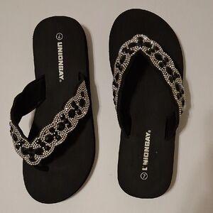 Black Chain-Link Sandals with Metallic Accents